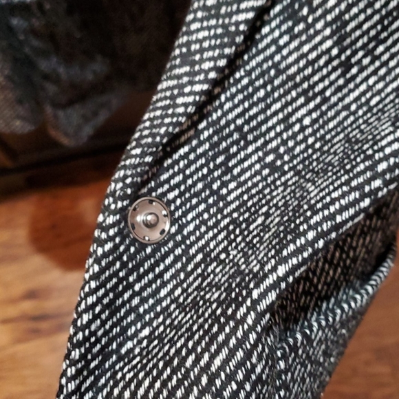 Ambiance Outerwear Blazer - Picture 3 of 7